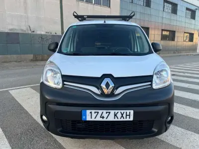 Usado Renault Kangoo 75 CV (55 kW) 2019 Blanco Monovolumen