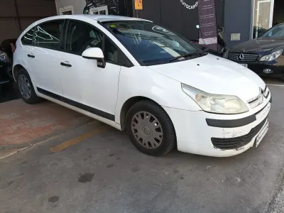 Käytetty Citroën C4 92 HP (67 kW) 2008 Valkoinen Sedan