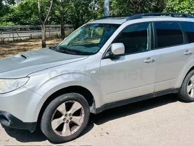 Usado Subaru Forester 147 CV (108 kW) 2010 Gris / plata SUV
