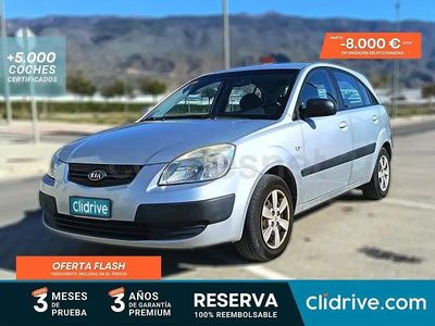 Usado Kia Rio Active 110 CV (80 kW) 2008 Gris / plata Berlina