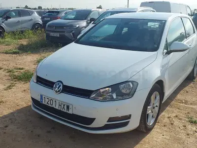 Occasion VW Golf VII Advance 105 ch (77 kW) 2014 Blanc Berline
