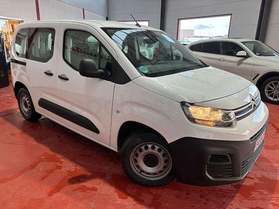 Usado Citroën Berlingo Live 102 CV (75 kW) 2021 Blanco Monovolumen