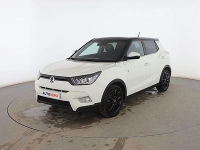 Blanco Usado 2017 Ssangyong (KGM) Tivoli Limited SUV | 12.499 € (Precio justo)