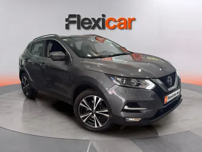 Usado Nissan Qashqai Acenta 140 CV (102 kW) 2019 Gris SUV