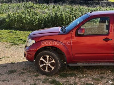 Usado Nissan Navara Comfort 190 CV (139 kW) 2010 Rojo Recogida