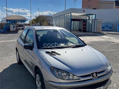 Gris / plata Usado 2004 Peugeot 206 Berlina | 2200 € (Precio justo)