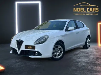 Usado Alfa Romeo Giulietta Super 120 CV (88 kW) 2019 Blanco Utilitario