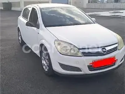 Usado Opel Astra Edition 90 CV (66 kW) 2008 Blanco Berlina