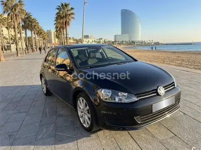 Usado VW Golf VII 110 CV (80 kW) 2014 Negro Berlina