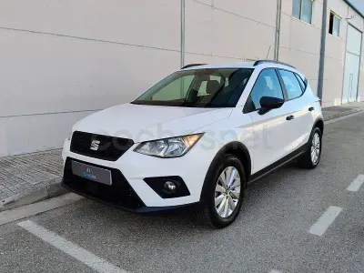 Usado Seat Arona Reference 95 CV (69 kW) 2019 Blanco SUV