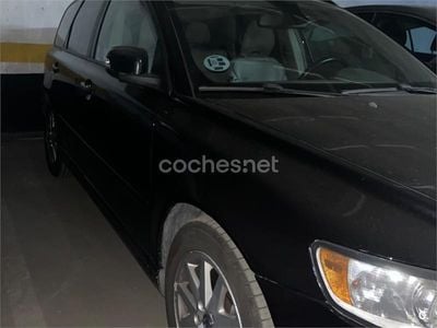 Usado Volvo V50 Momentum 136 CV (100 kW) 2008 Negro Familiar