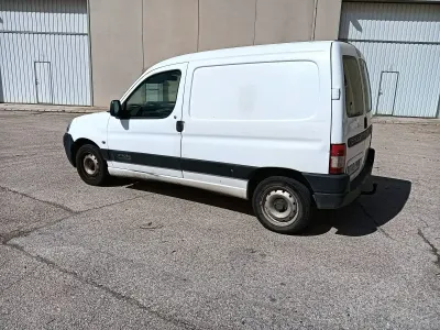Käytetty Citroën Berlingo 90 HP (66 kW) 2007 Valkoinen Tila-auto