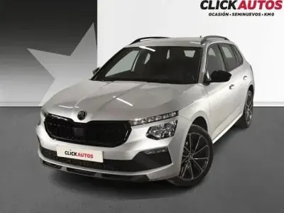 Usado Skoda Kamiq Sport 115 CV (84 kW) 2025 Plata SUV