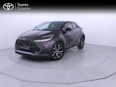 Usado Toyota C-HR Advance 140 CV (102 kW) 2025 Violeta / lila SUV