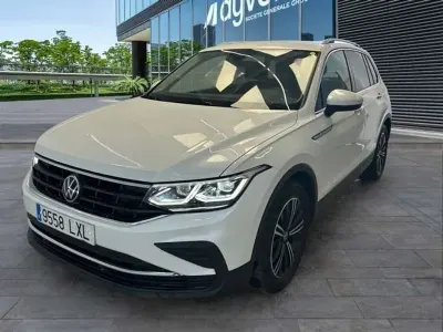Usado VW Tiguan Life 122 CV (89 kW) 2022 Blanco SUV