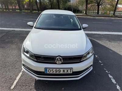 Usado VW Jetta 170 CV (125 kW) 2015 Blanco Berlina