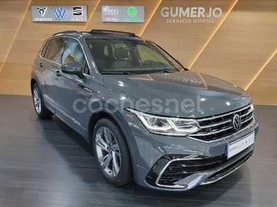 Gris / plata Usado 2022 VW Tiguan R-line SUV | 36.900 € (Caro)