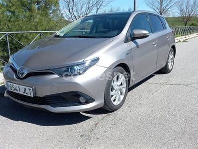 Toyota Auris Hybrid