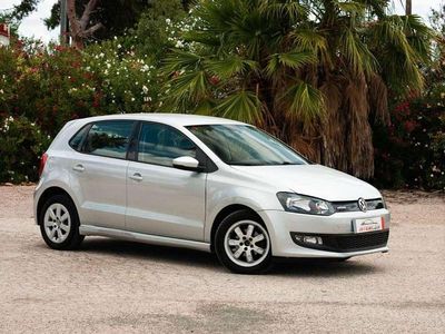 Usado VW Polo Advance 75 CV (55 kW) 2013 Gris Berlina