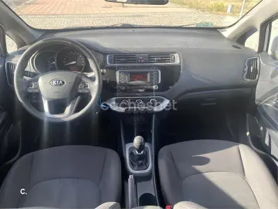 Usado Kia Rio 75 CV (55 kW) 2016 Blanco Utilitario