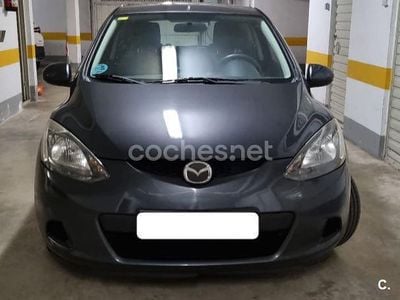Usado Mazda 2 Active 75 CV (55 kW) 2009 Gris / plata Utilitario