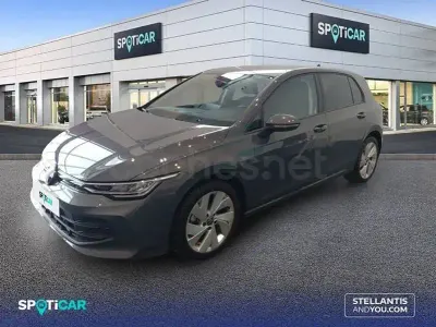 Usado VW Golf VIII 115 CV (84 kW) 2025 Gris / plata Berlina