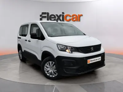 Begagnad Peugeot Rifter Active 101 HK (74 kW) 2021 Vit Minibuss