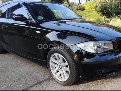 Usado BMW 116 122 CV (89 kW) 2009 Negro Utilitario