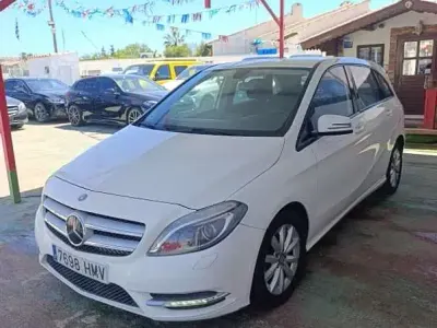 Usado Mercedes B200 136 CV (100 kW) 2013 Blanco Monovolumen