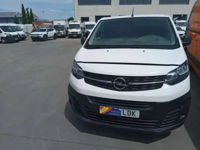 Usado Opel Vivaro 120 CV (88 kW) 2019 Blanco Monovolumen