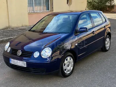 Usado VW Polo Trendline 75 CV (55 kW) 2004 Azul Berlina