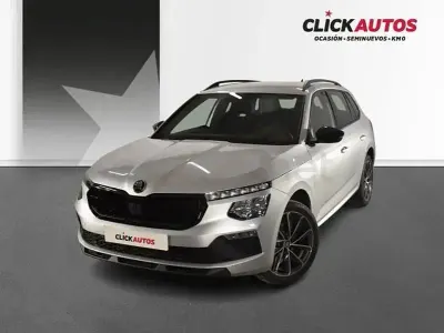 Usado Skoda Kamiq Sport 150 CV (110 kW) 2025 Gris / plata SUV