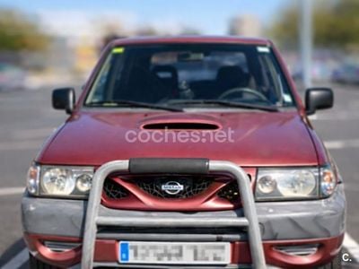 Usado Nissan Terrano 100 CV (73 kW) 2001 Rojo SUV