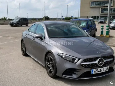 Usado Mercedes A180 116 CV (85 kW) 2021 Gris / plata Berlina