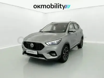 Usado MG ZS Luxury 111 CV (81 kW) 2024 Gris / plata SUV
