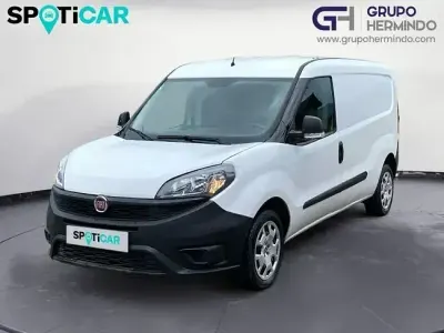 Usado Fiat Doblò 120 CV (88 kW) 2021 Blanco Monovolumen
