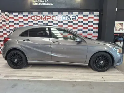 Usado Mercedes A200 Style 136 CV (100 kW) 2015 Gris / plata Utilitario