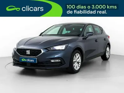 Usado Seat Leon Style 110 CV (80 kW) 2021 Gris Utilitario
