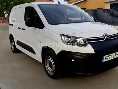 Usado Citroën e-Berlingo Live 102 CV (75 kW) 2021 Blanco Monovolumen