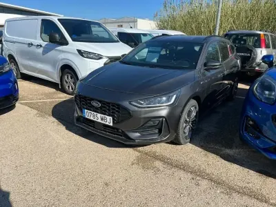 Usado Ford Focus ST-Line 125 CV (91 kW) 2022 Gris Berlina