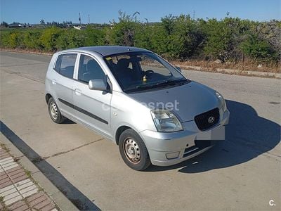 Usado Kia Picanto LX 65 CV (47 kW) 2004 Gris / plata Utilitario