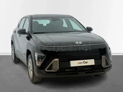 Usado Hyundai Kona 100 CV (73 kW) 2025 Negro SUV