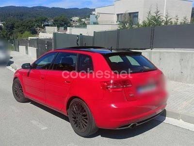 Usado Audi A3 Attraction 140 CV (102 kW) 2012 Rojo Utilitario