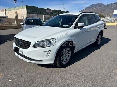 Usado Volvo XC60 Momentum 150 CV (110 kW) 2017 Blanco SUV
