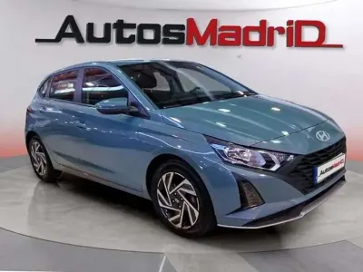 Usado Hyundai i20 84 CV (61 kW) 2024 Verde Utilitario