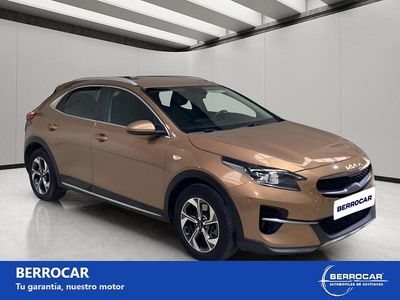 Usado Kia XCeed 120 CV (88 kW) 2022 Beige SUV