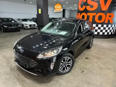 Usado Ford Kuga Titanium 226 CV (166 kW) 2020 Negro SUV