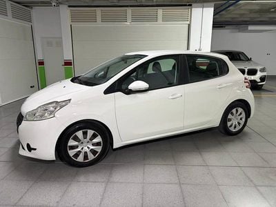 Usado Peugeot 208 Active 75 CV (55 kW) 2017 Blanco Utilitario