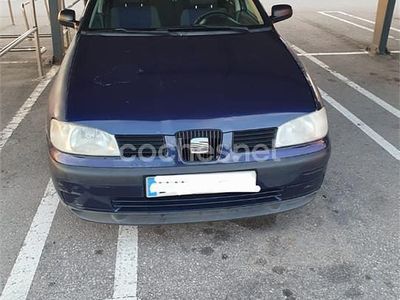 Usado Seat Ibiza Stella 75 CV (55 kW) 2000 Azul Utilitario