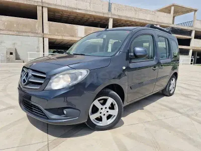 Usado Mercedes Citan 111 110 CV (80 kW) 2017 Gris / plata Monovolumen